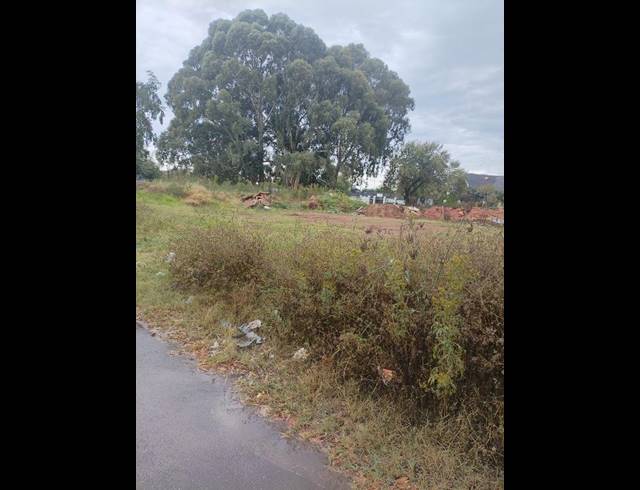 LAND FOR SALE IN RHODESFIELD